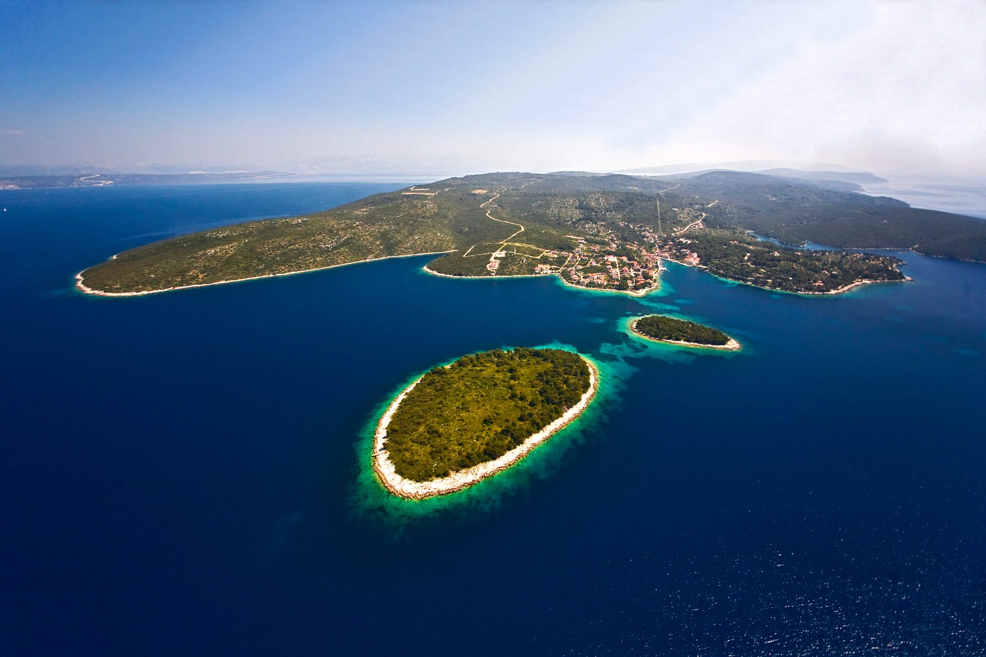 Maslinica from the air MJ 2.jpg