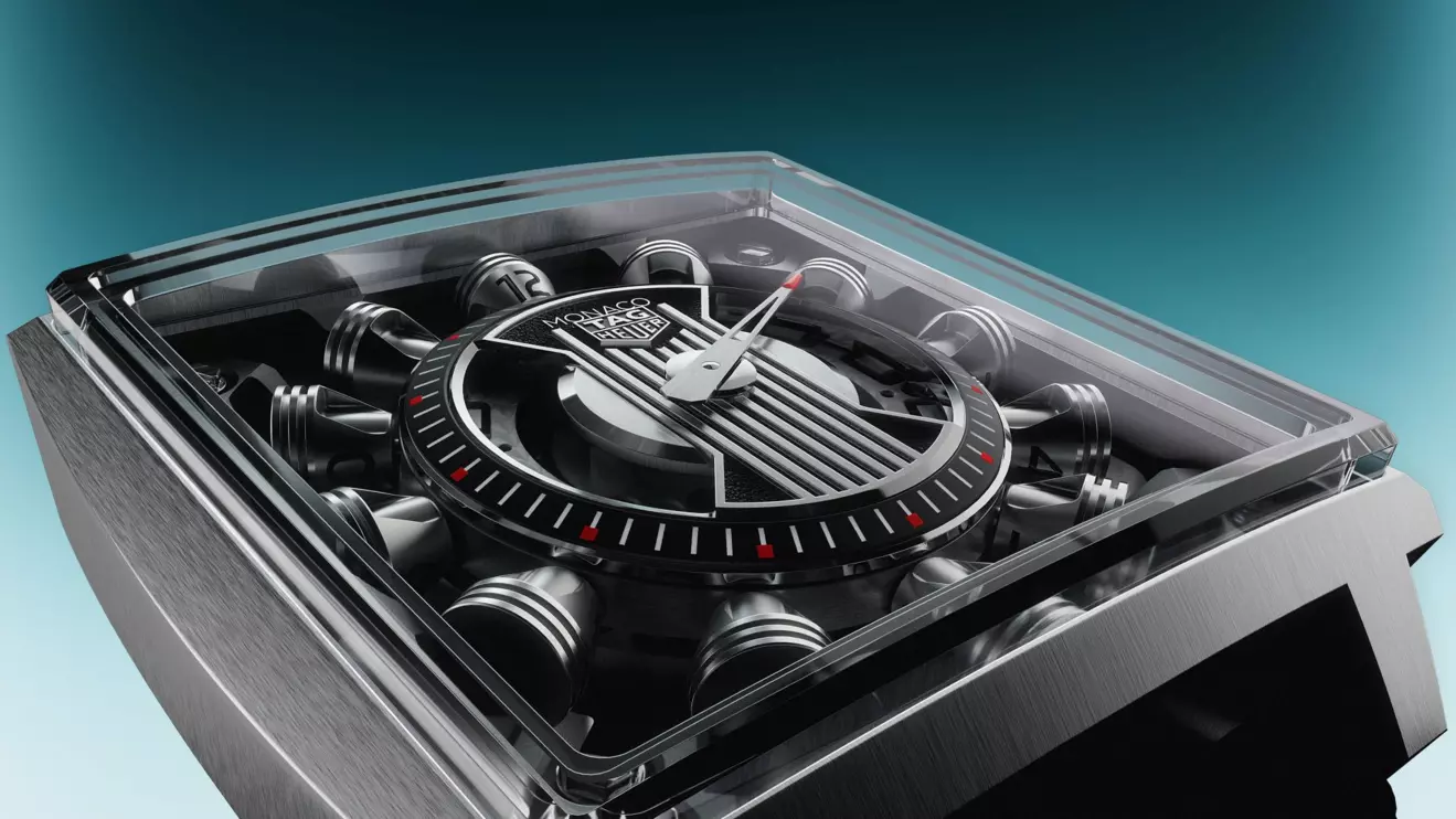 TAG Heuer Monaco Speed 12 - pogled sprijeda.jpg