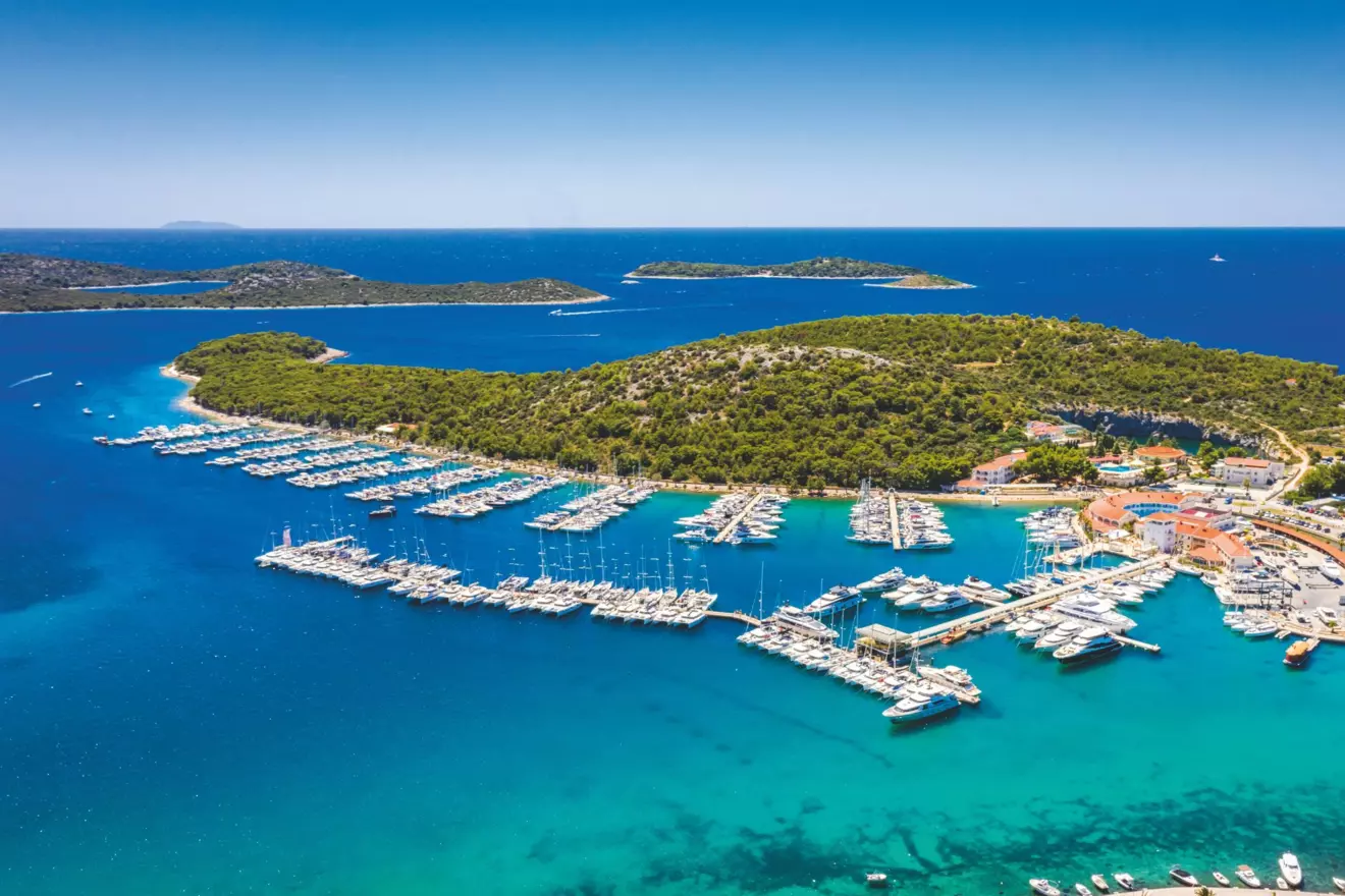 Nautika Centar Nava premium flota katamarana