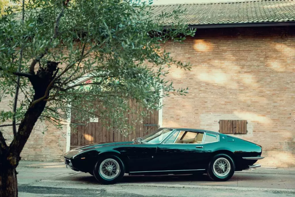 Maserati-Ghibli1966-1024x683.jpg