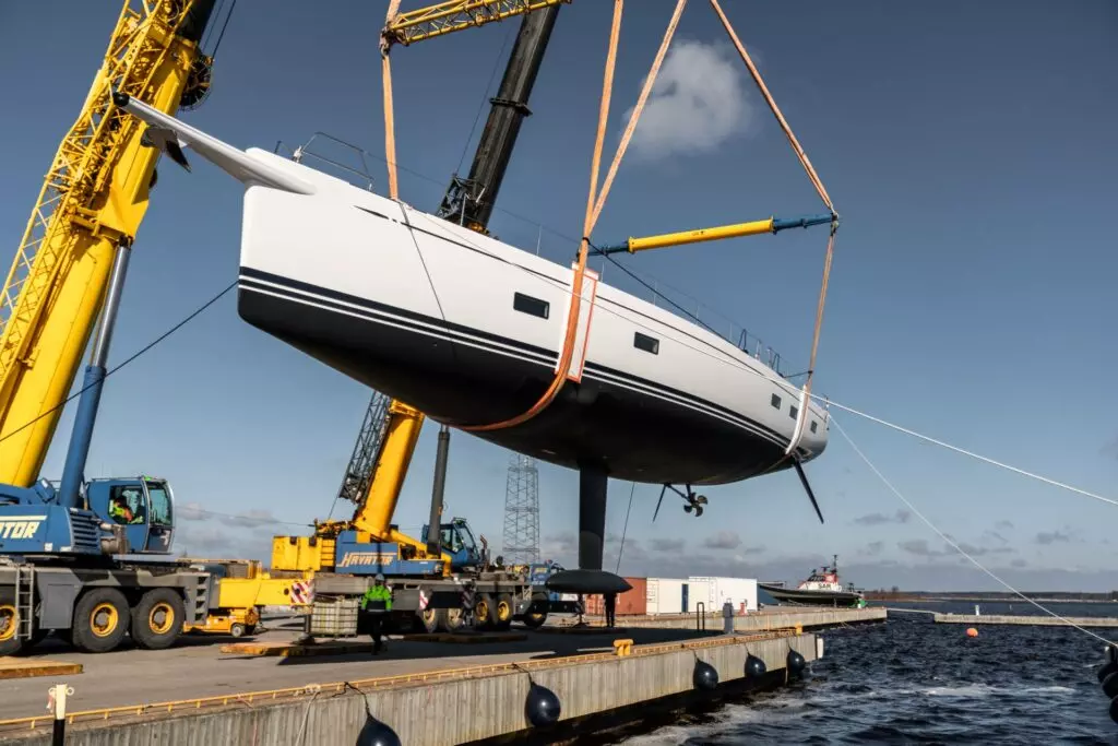 Swan-88-launch-1024x683.jpg