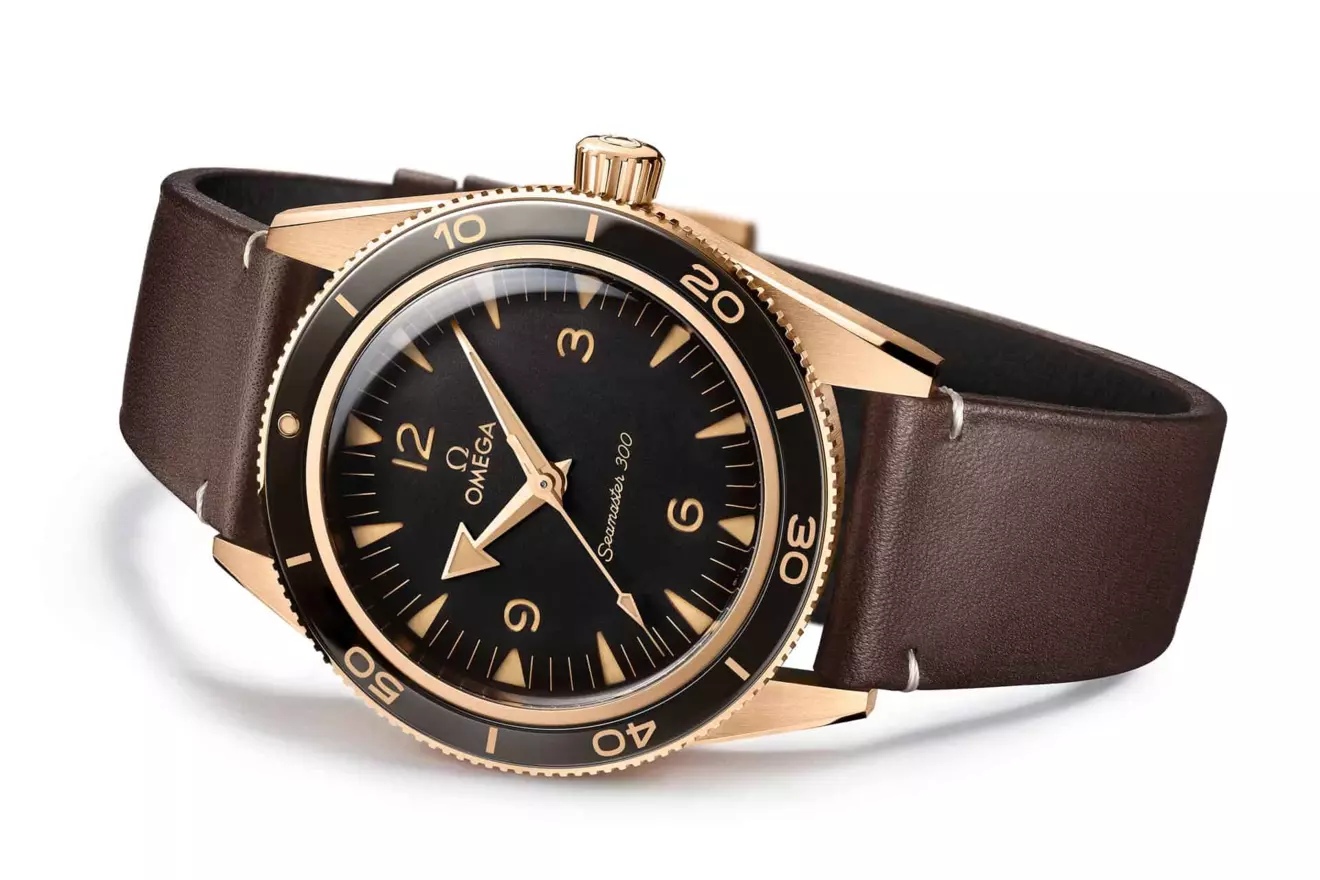 Ovo je fotografija Omega Seamaster 300 Bronze Gold zlatni satovi
