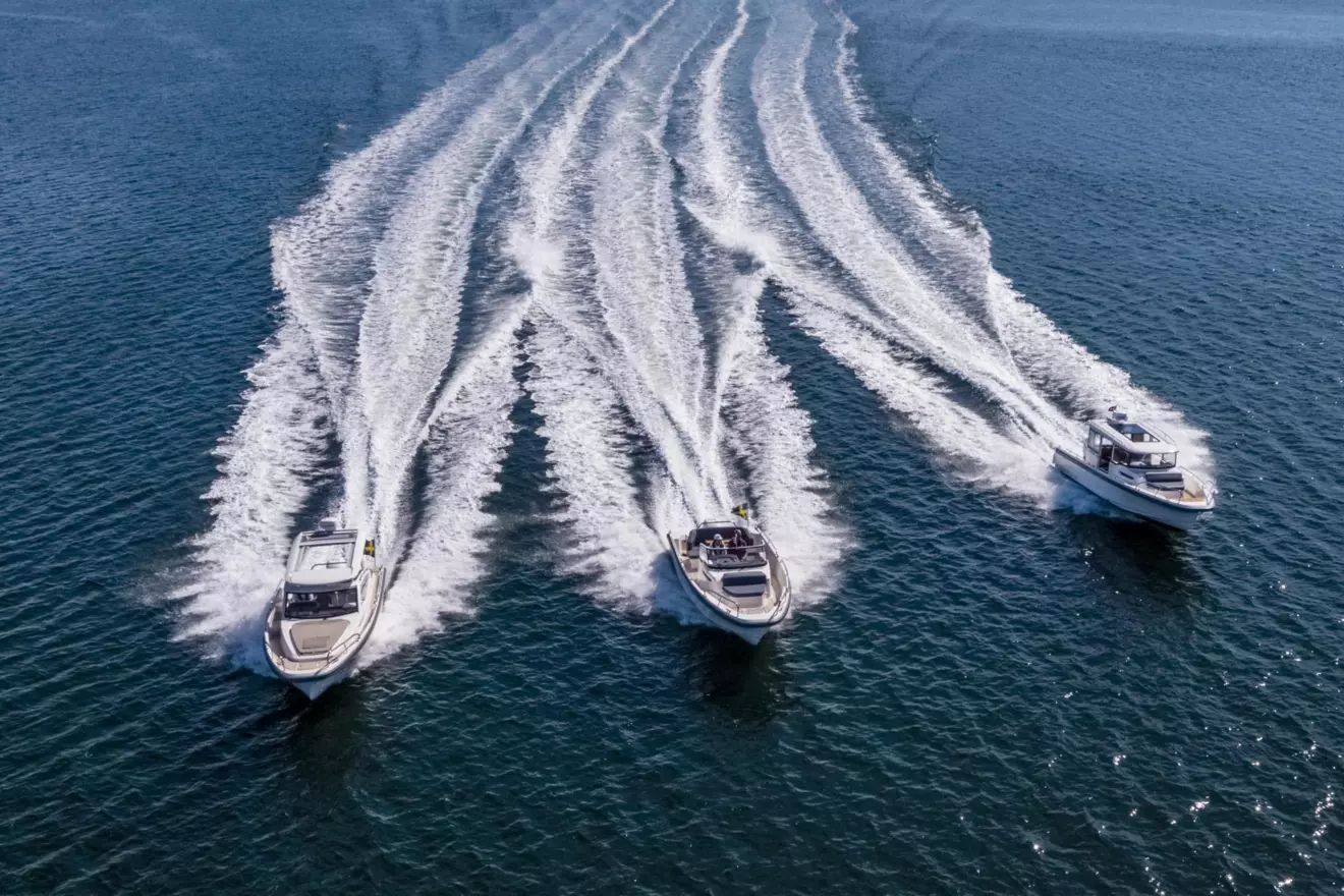 Nimbus 9 series - group photo.jpg