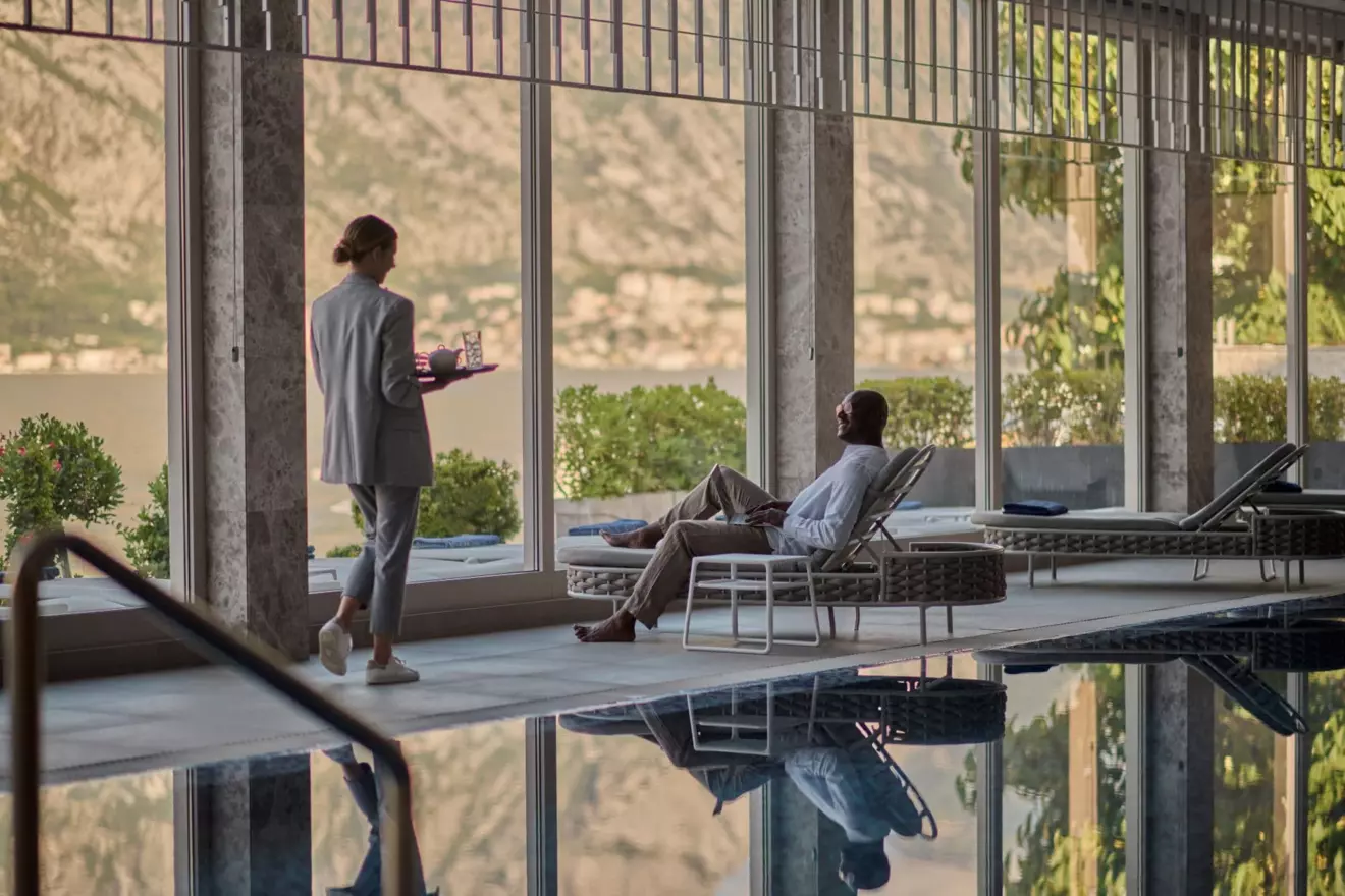 Hyatt-Regency-Montenegro-hotelski-bazen.jpg
