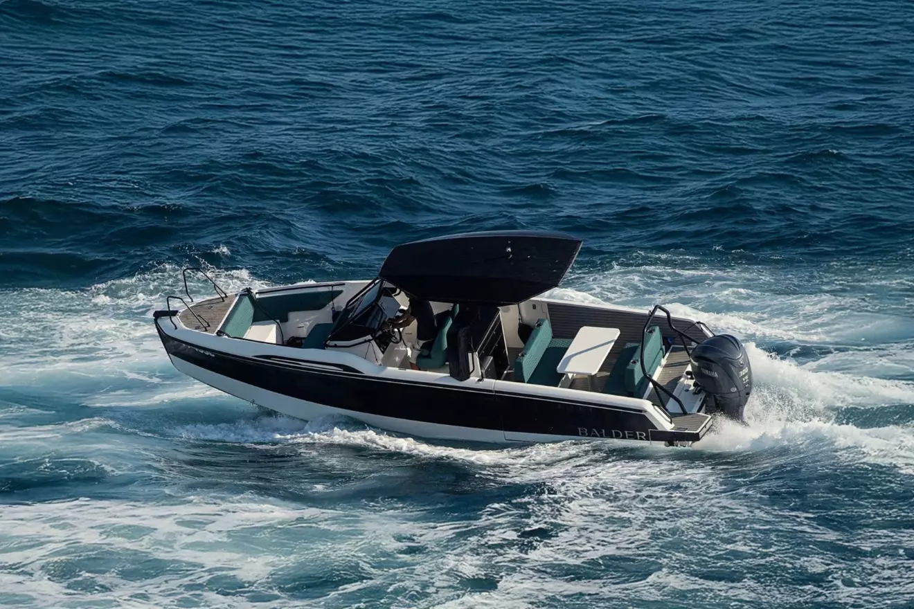 Balder 850 Open - bocna linija.jpg