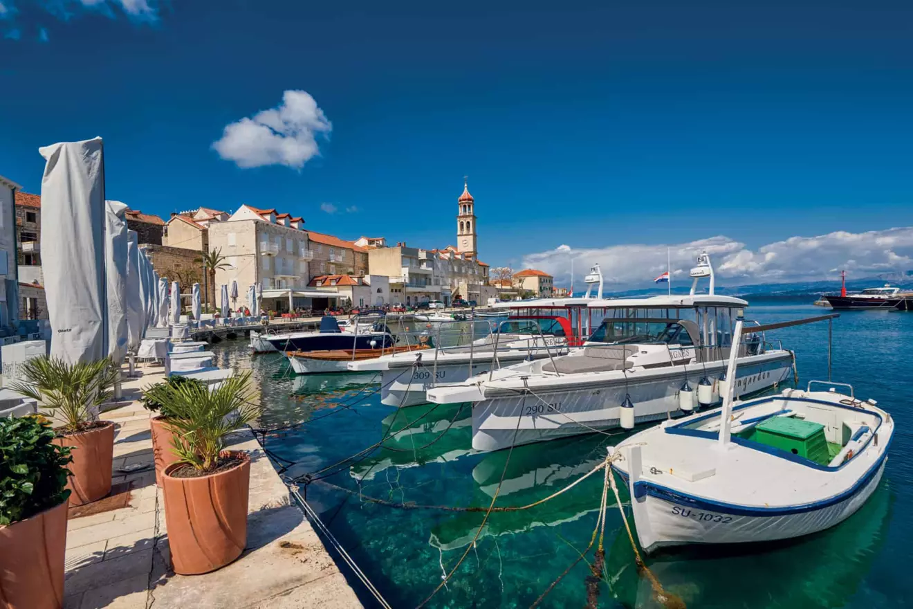 Ovo je fotografija mjesta Sutivan, Brač