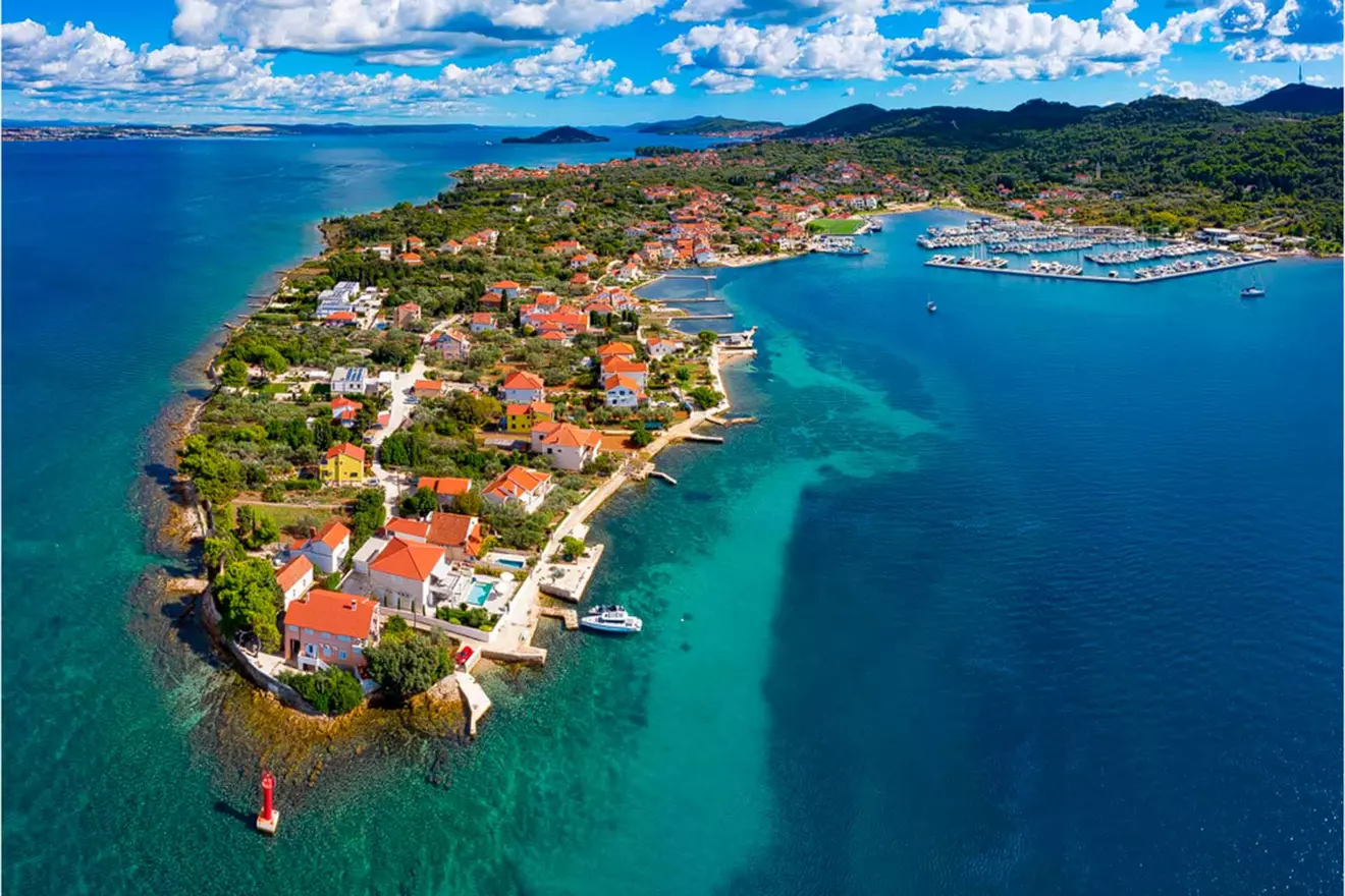 Otok Ugljan Sutomišćica 