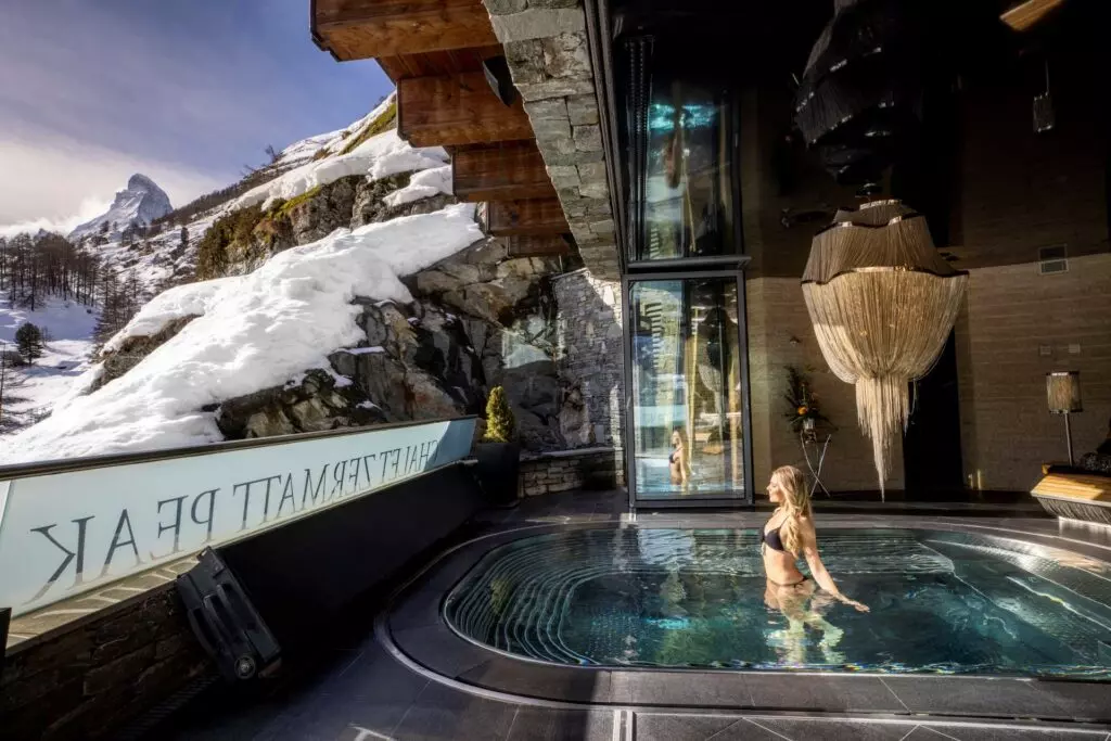 Chalet-Zermatt-Peak-jacuzzi-1024x683.jpg