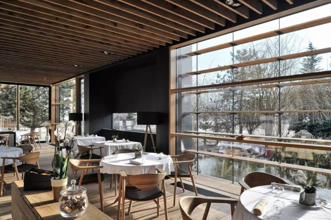 Hisa Denk Restaurant 01