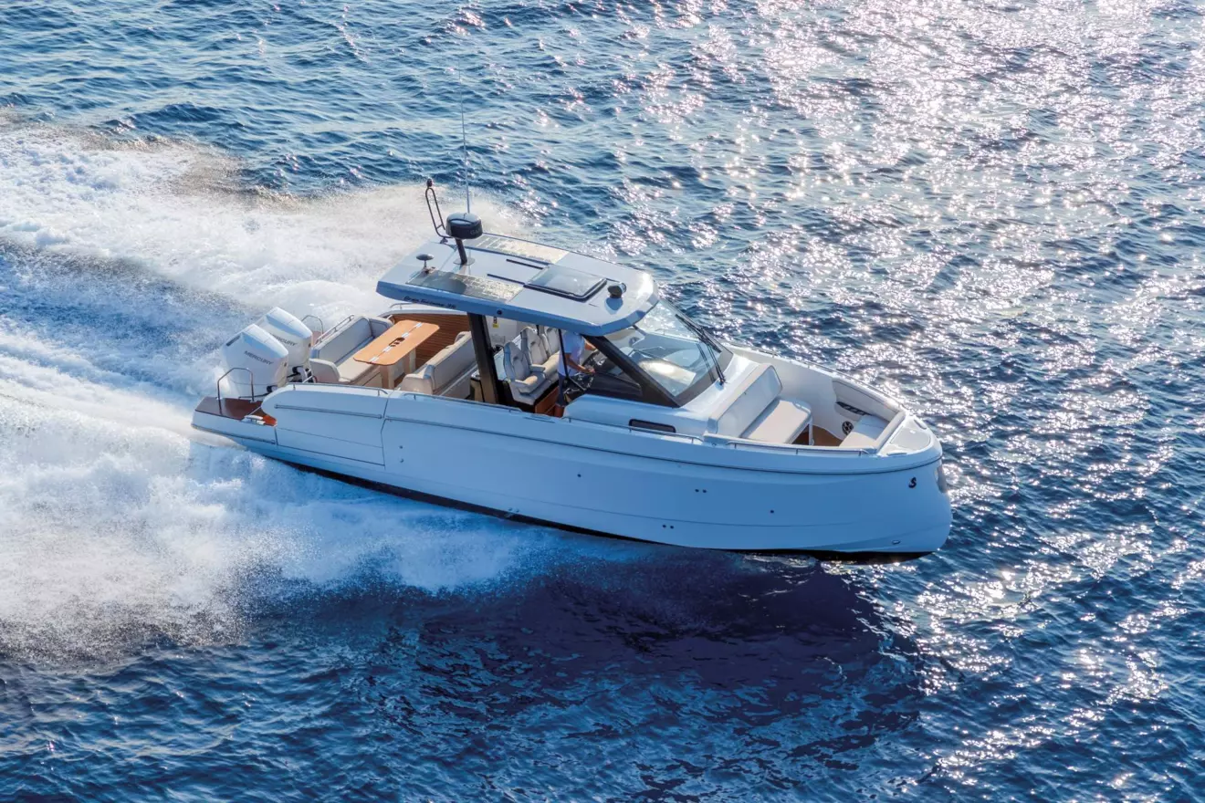 Beneteau Gran Turismo 35 - aerial view cruising.jpg