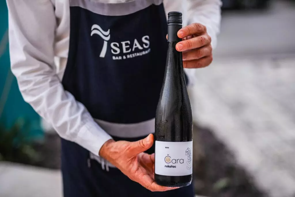 wgkorcula-sommelier-1024x683.jpg