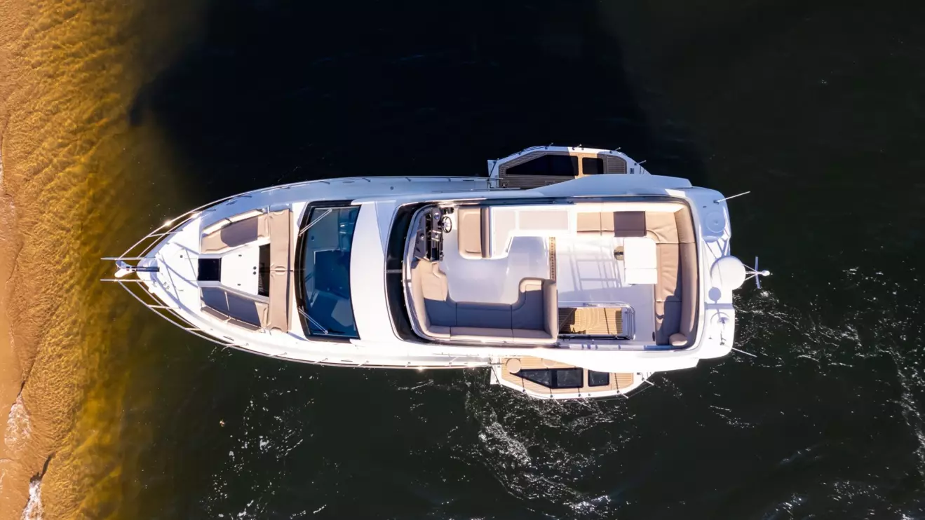Galeon 480 Fly - aerial view.jpg