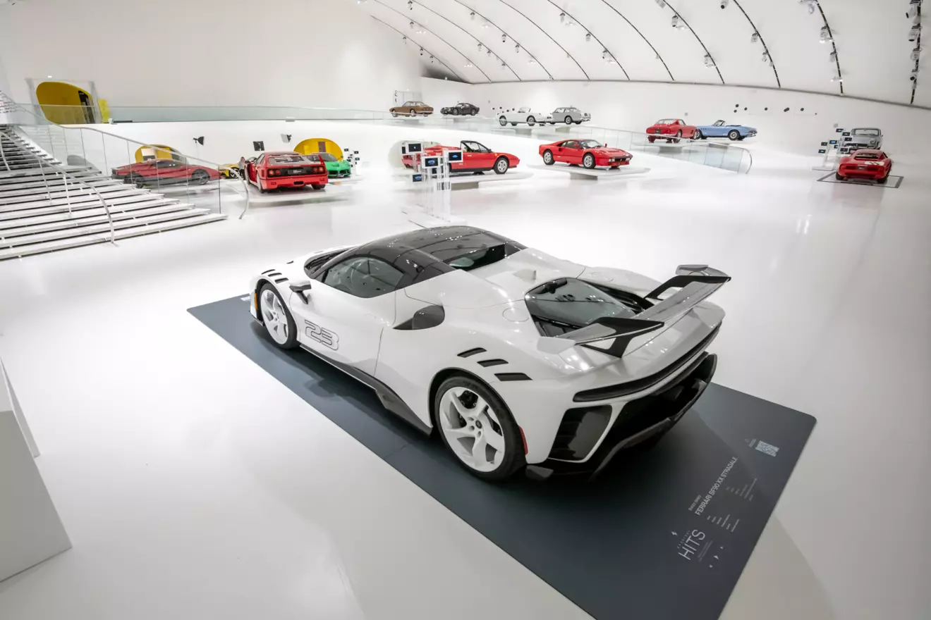 modena-muzej-enzo-ferrari-Greatest-Hits-07.jpg
