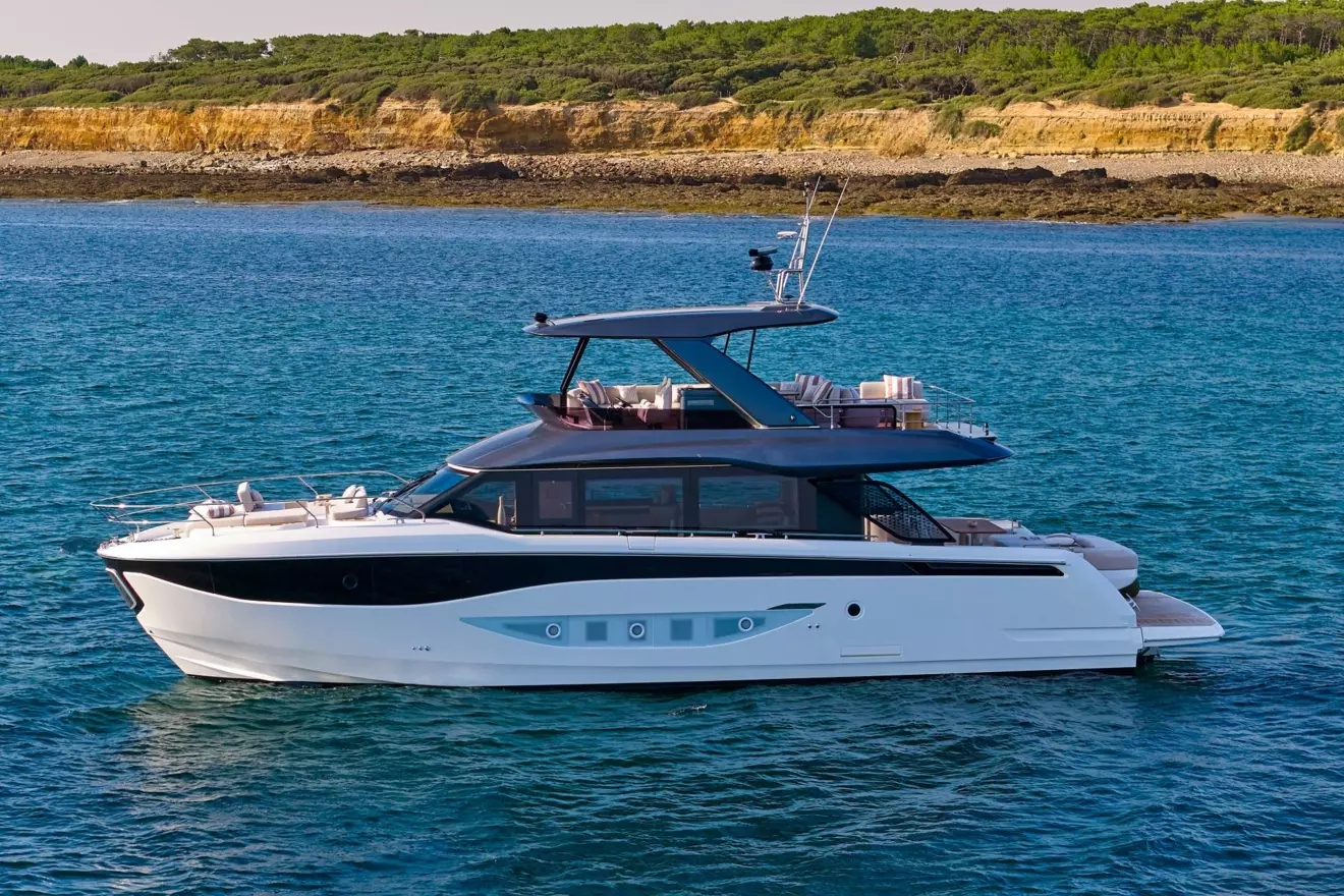 PRESTIGE_F6.7 - side view.jpg