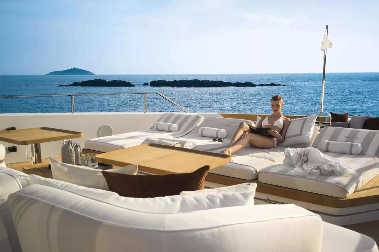 custom-line-navetta-38-02-2.jpg