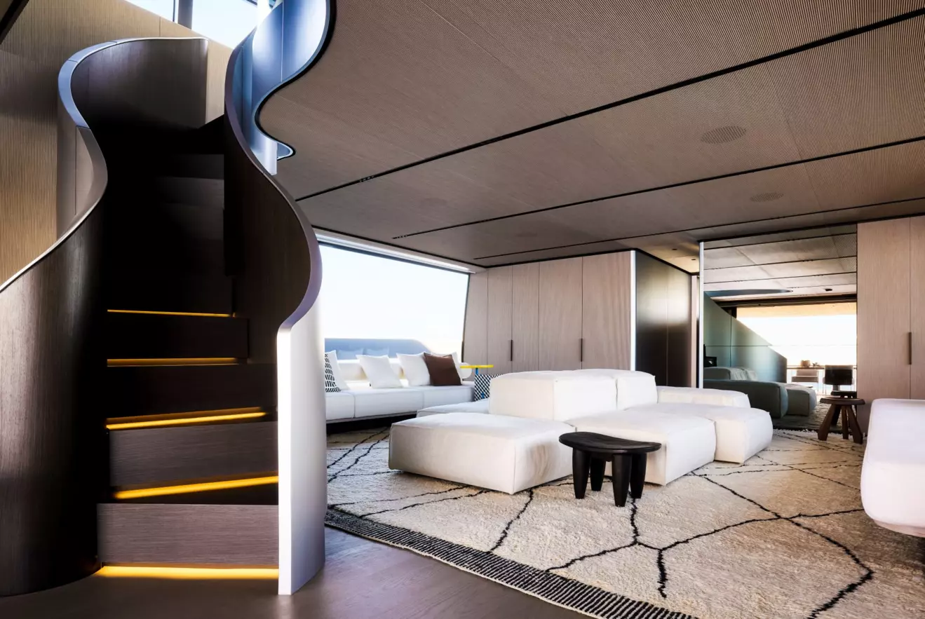 Sanlorenzo SX120 lissoni stairs