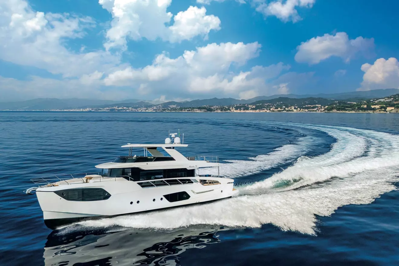 Absolute Navetta 70 u plovidbi