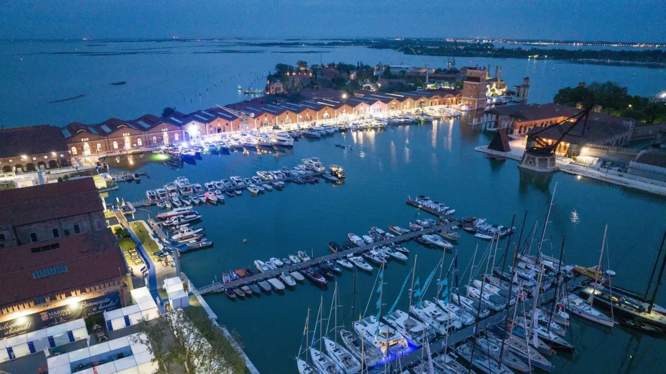 Venice boat show panorama