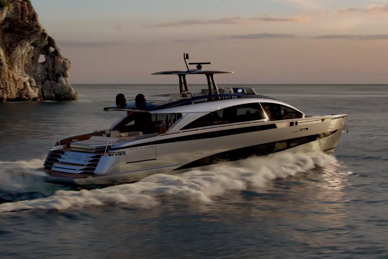 Pershing GTX90 - side view.jpg