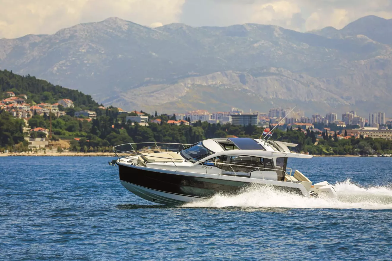 Sealine Croatia Yachting