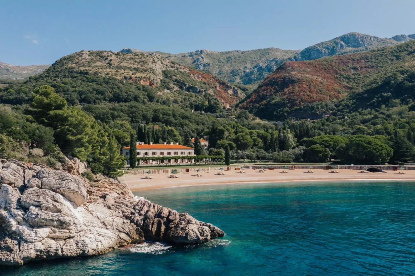 Aman-Sveti-Stefan-Villa-Milocer-00.jpg