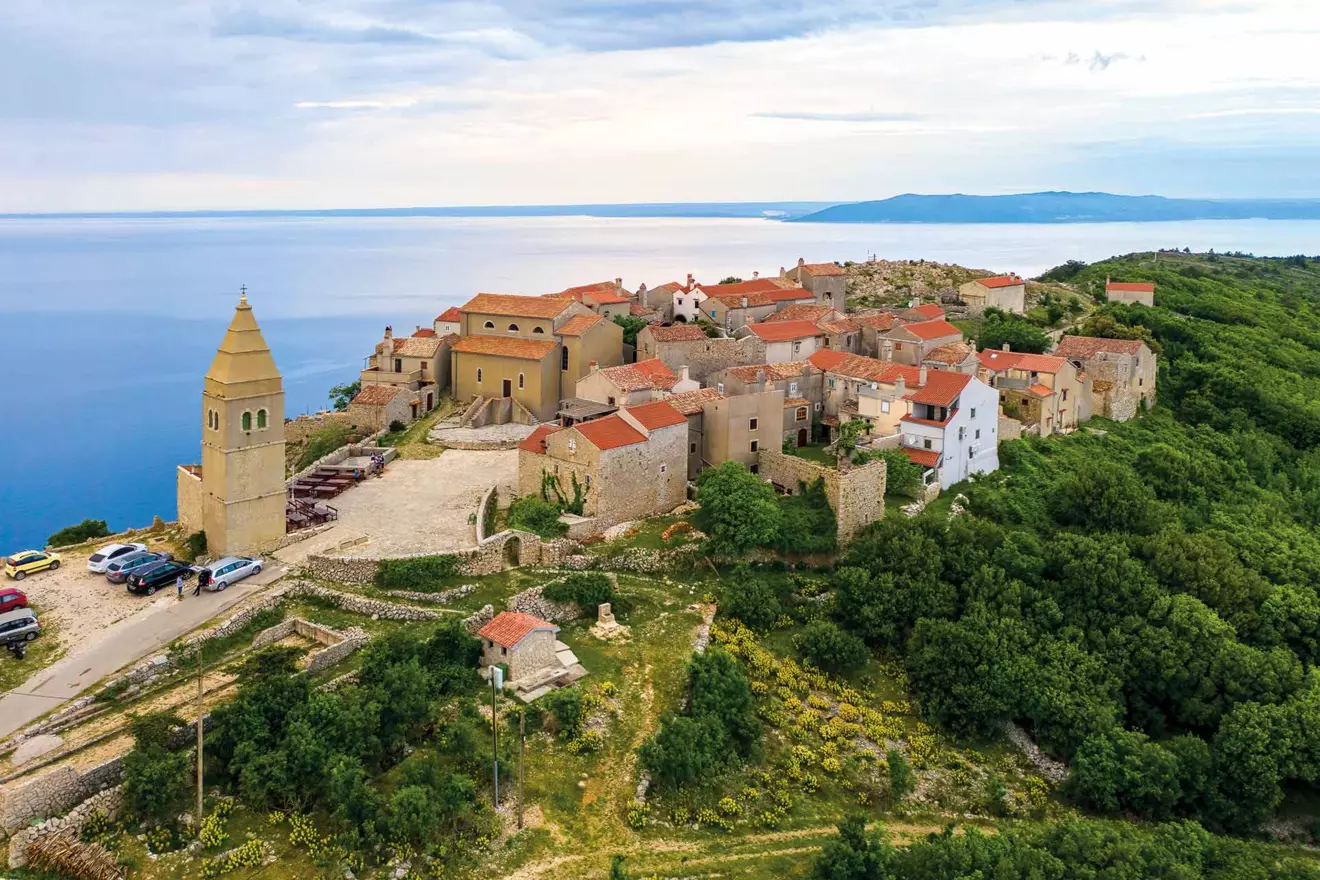 lubenice na otoku cresu pogled iz zraka