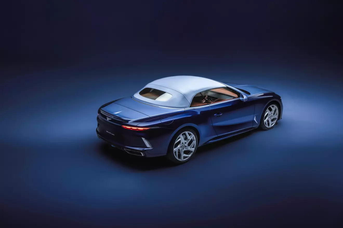 Breslow Batur Convertible - dignuti krov.jpg