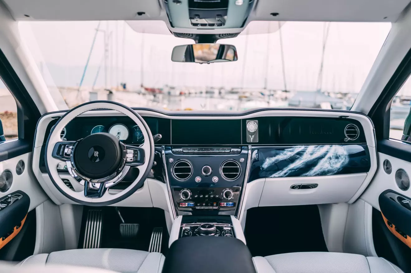 Rolls-Royce Cullinan Yachting - unutrasnjost.jpg