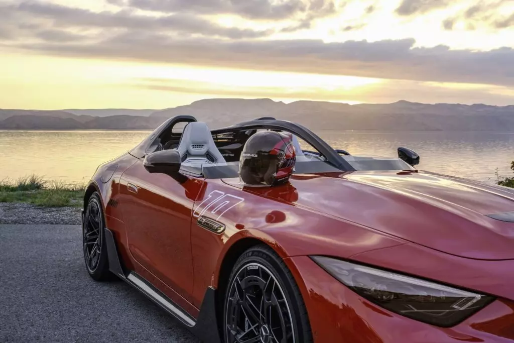 Mercedes-AMG-PureSpeed-halo-ovratnik-1024x683.jpg