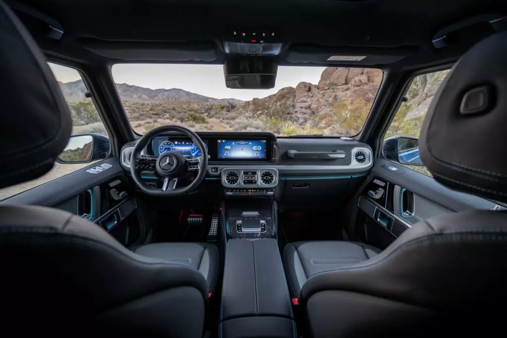 Mercedes G-klasa na struju unutrašnjost
