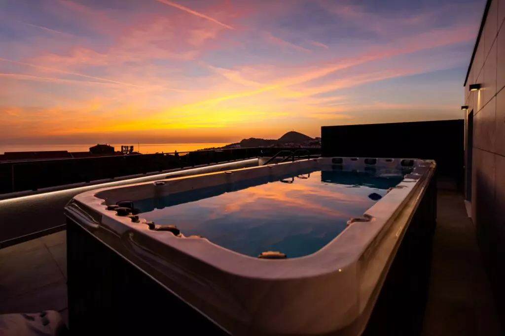 Cascade-vlaho-jacuzzi-1024x683.jpg