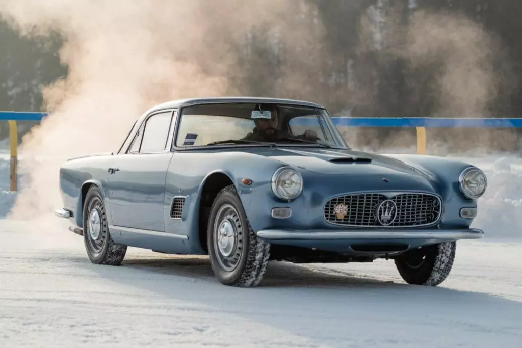 Maserati-500GTTouring-1024x683.jpg