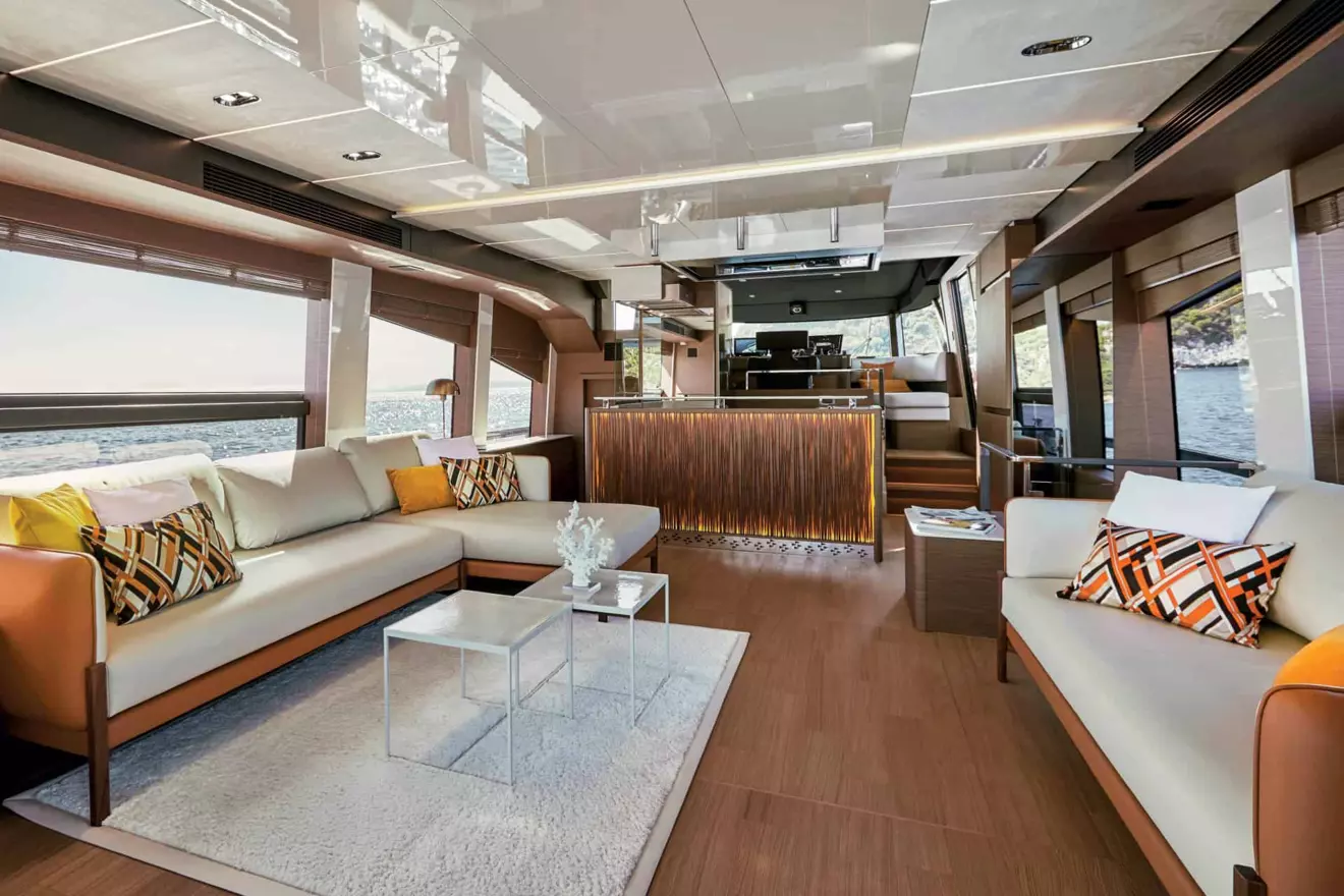 Prestige X70 salon