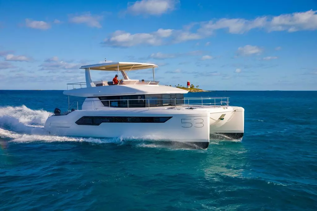 leopard-catamaran-53-pc-00-1024x683.jpg
