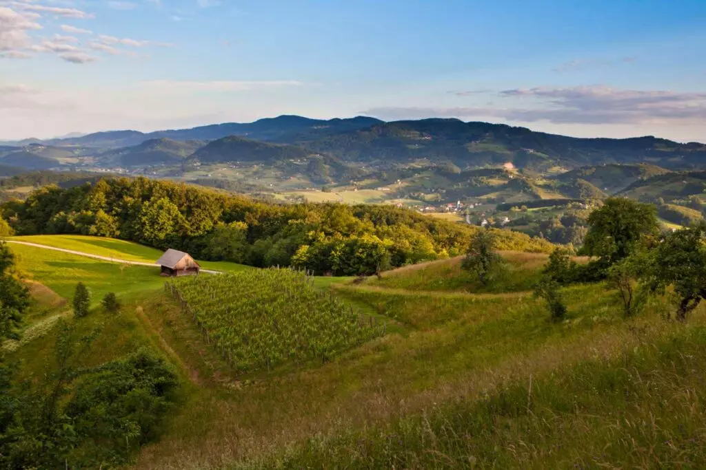 Podcetrtek-slovenija-00-1024x683.jpg
