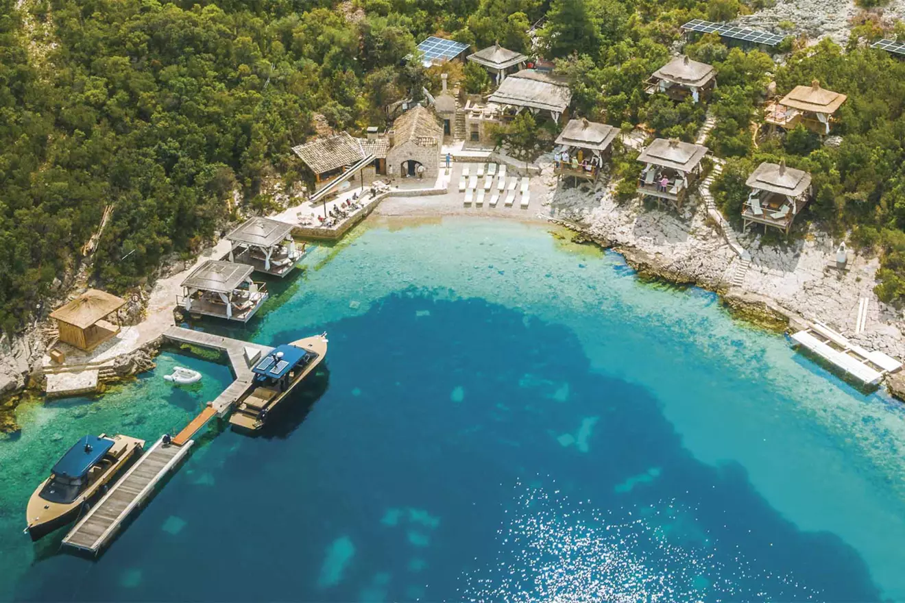 Beach bar i restoran Bowa, Šipan