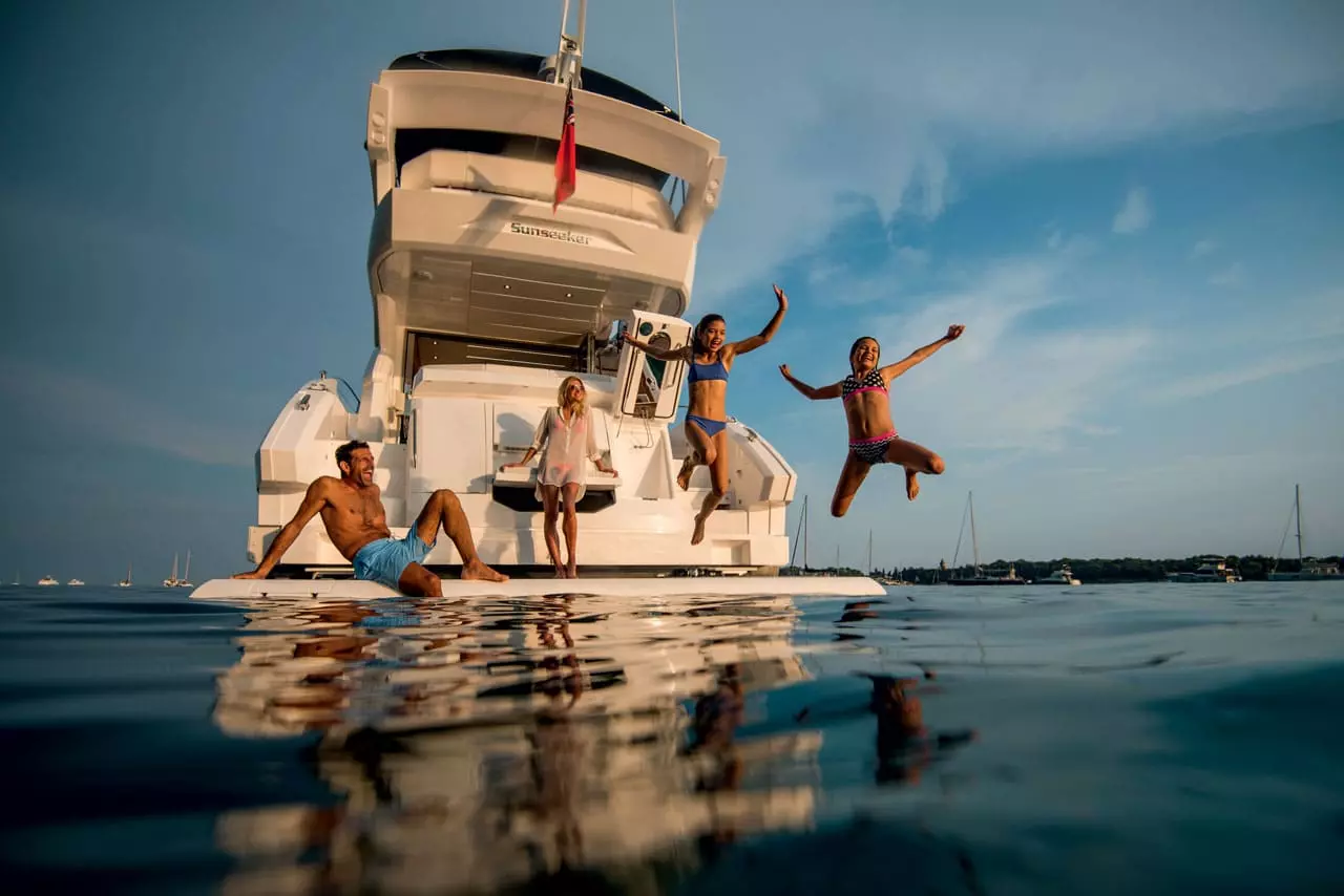 Sunseeker Manhattan 52