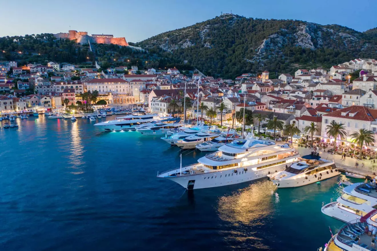 grad-hvar.jpg