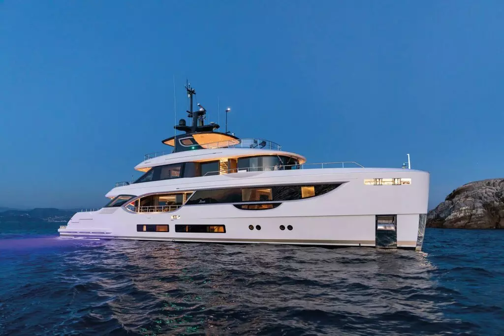 vanjske-linije-Benetti-Oasis-34M-04-1024x683.jpg
