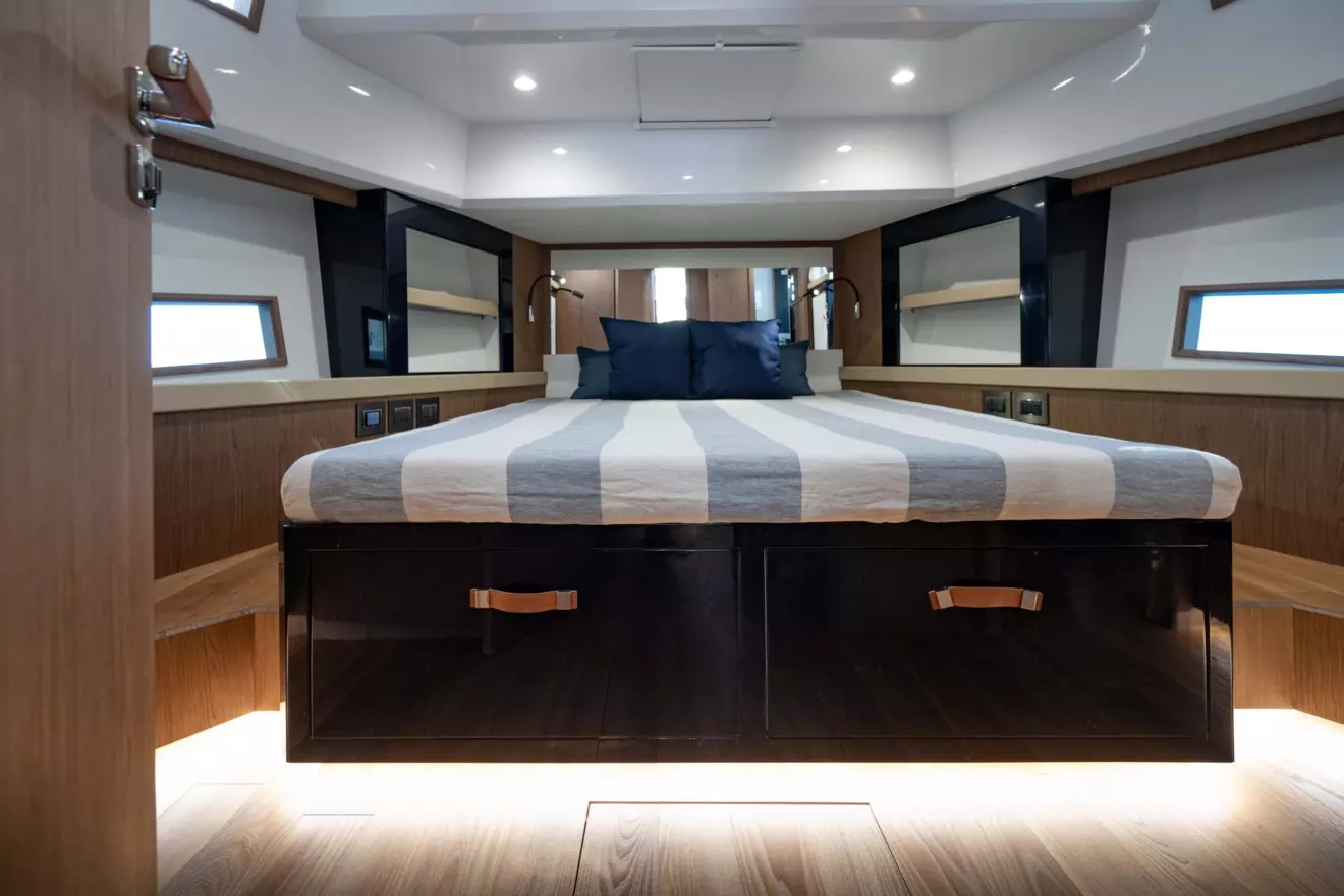 Apreamare Gozzo 48 - owner cabin.jpg