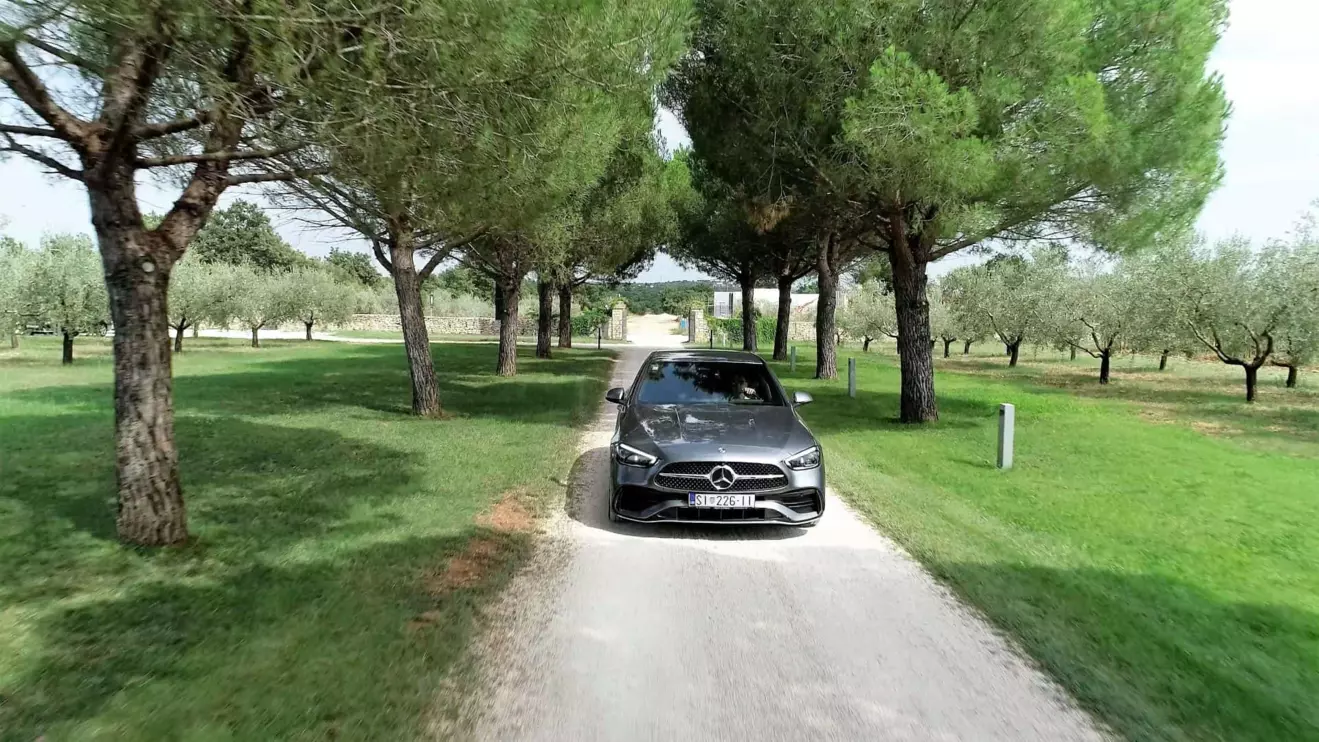mercedes-c-klasa-2021-220d.jpg