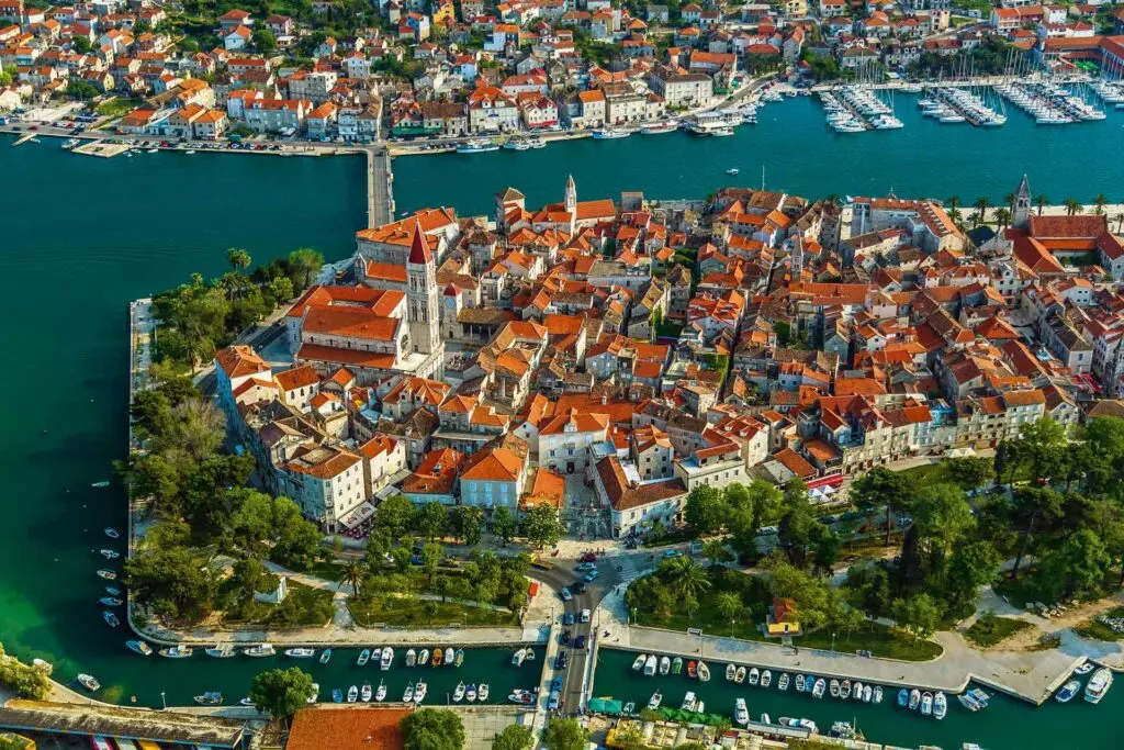 grad-trogir-panorama-03-1024x683.jpg