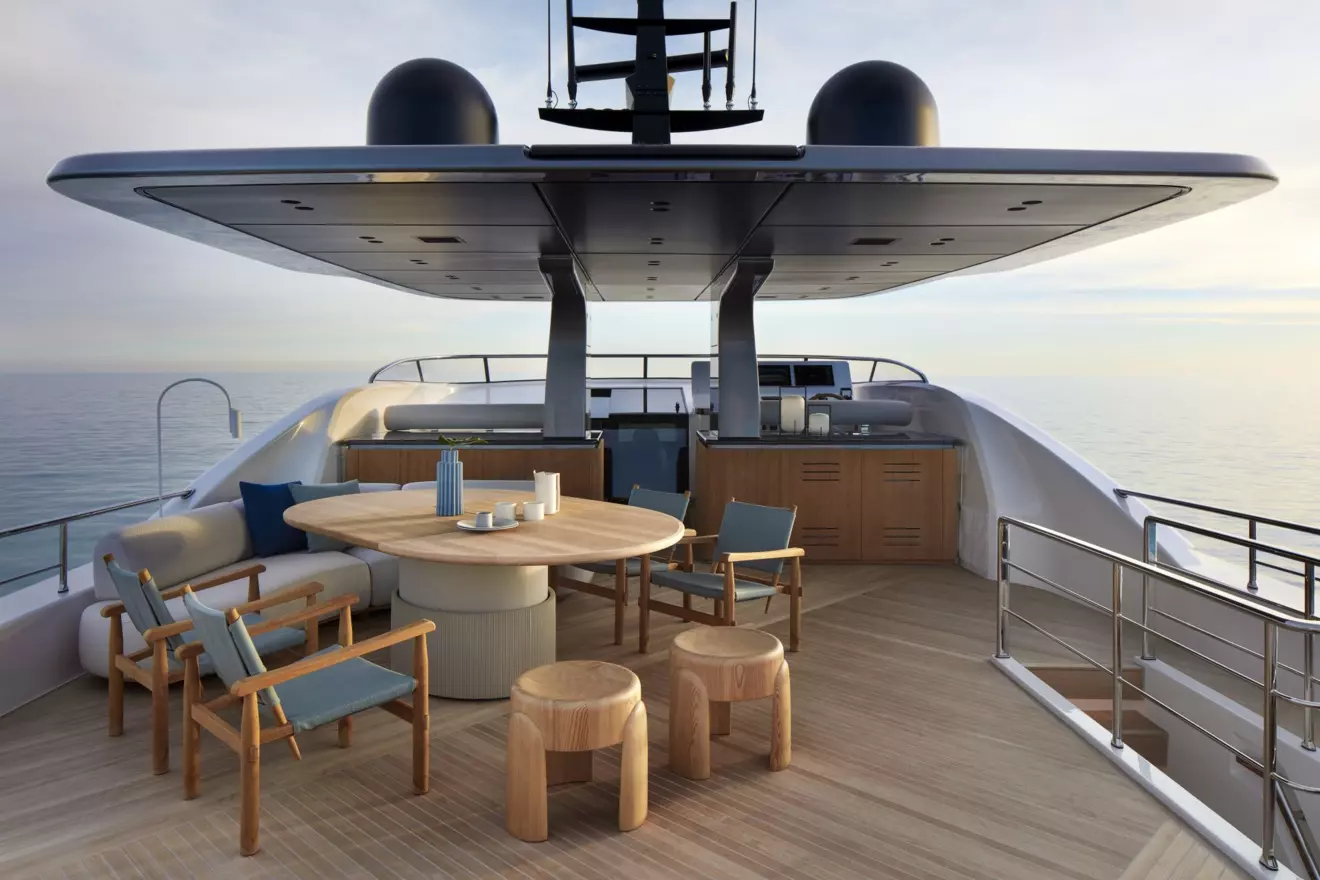 Sanlorenzo SD90 - upper deck.jpg