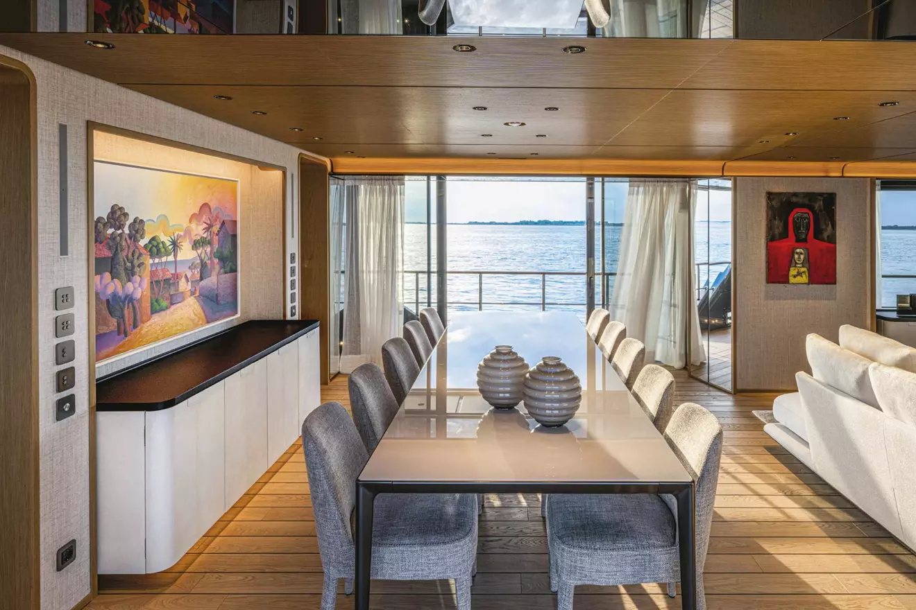 custom-line-navetta-38-03.jpg