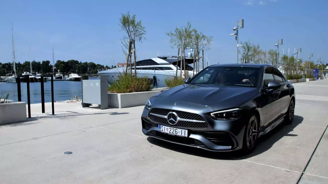 mercedes-c-klasa-2021-rovinj.jpg
