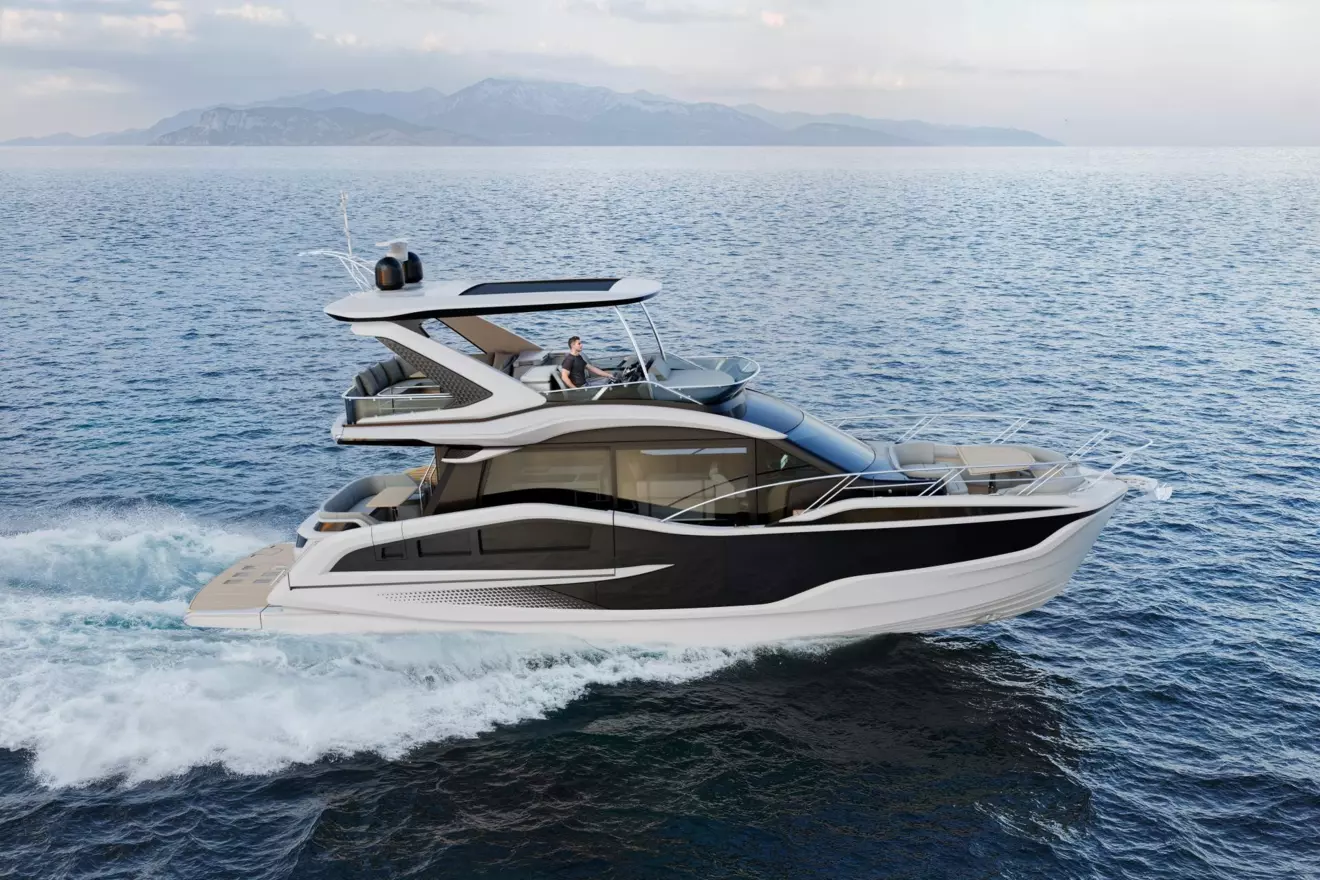 Galeon 520 Fly - side view cruising.jpg