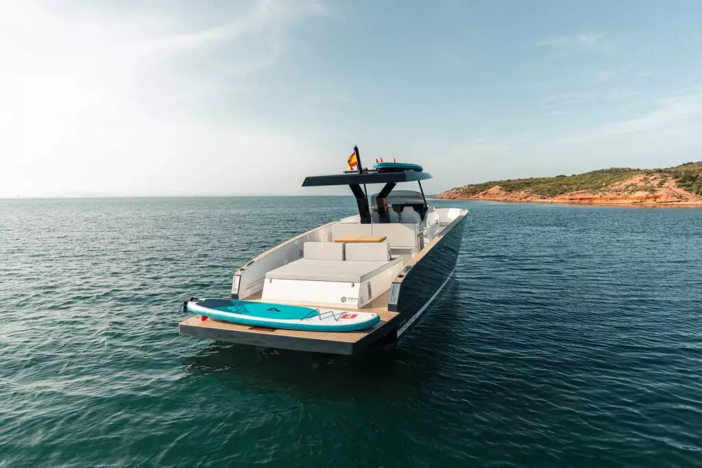 tesoro-yachts-t40-krmena-platforma-02-1024x683.jpg