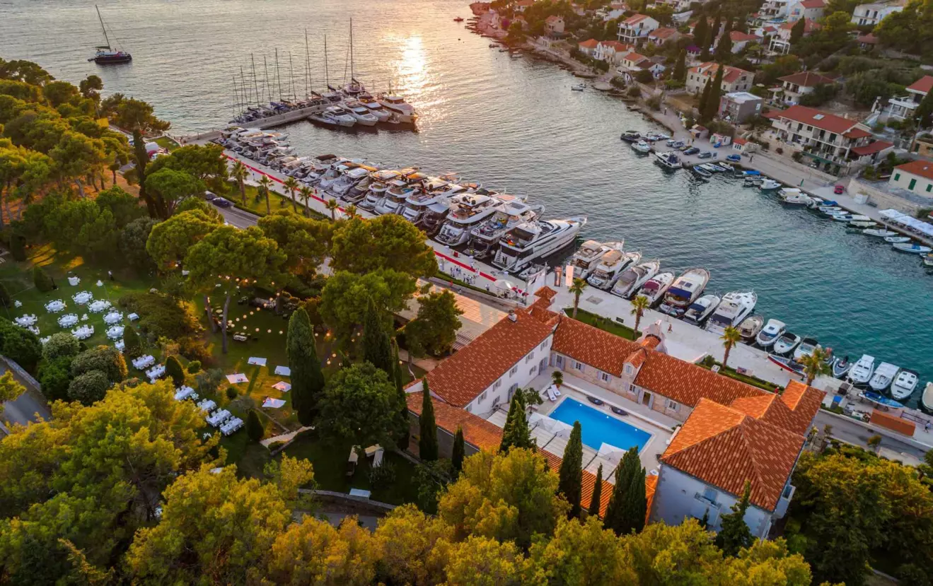 martinis marchi destination1.jpg