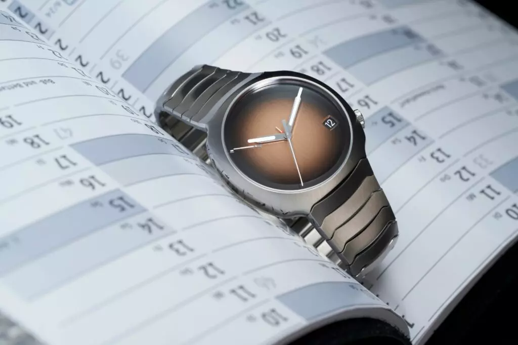 HMoser-treamliner_Perpetual_Calendar-1024x683.jpg