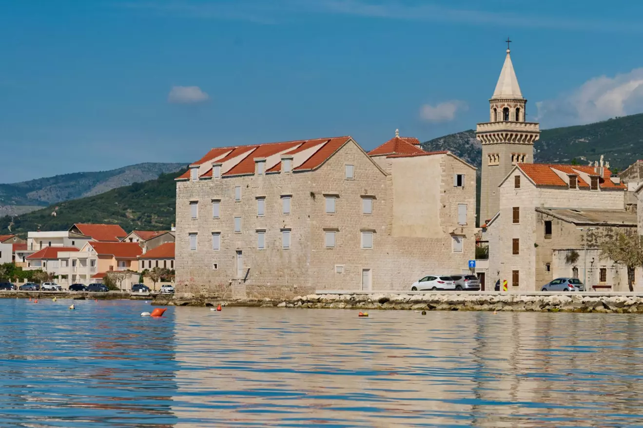 Dvorac &Scaron;tafileo u Ka&scaron;telima